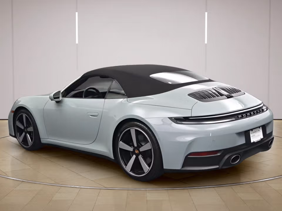 2025 Porsche 911 - Photo 19