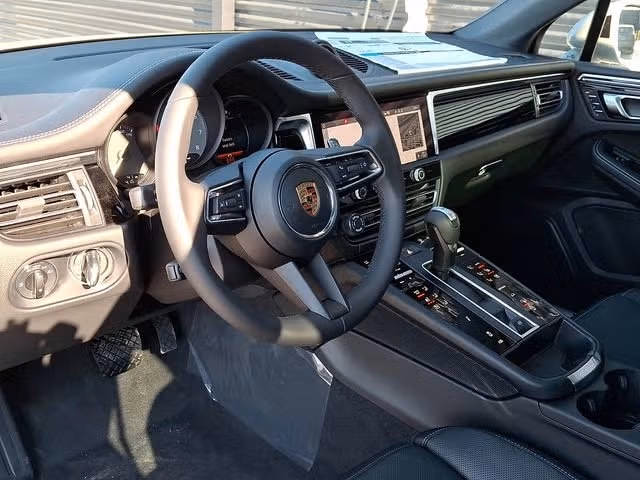 2026 Porsche Macan S - Photo 27