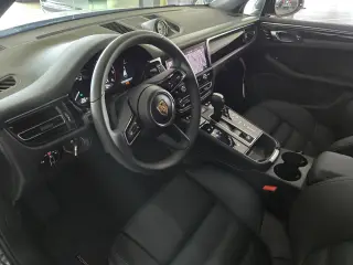 2025 Porsche Macan - Photo 29