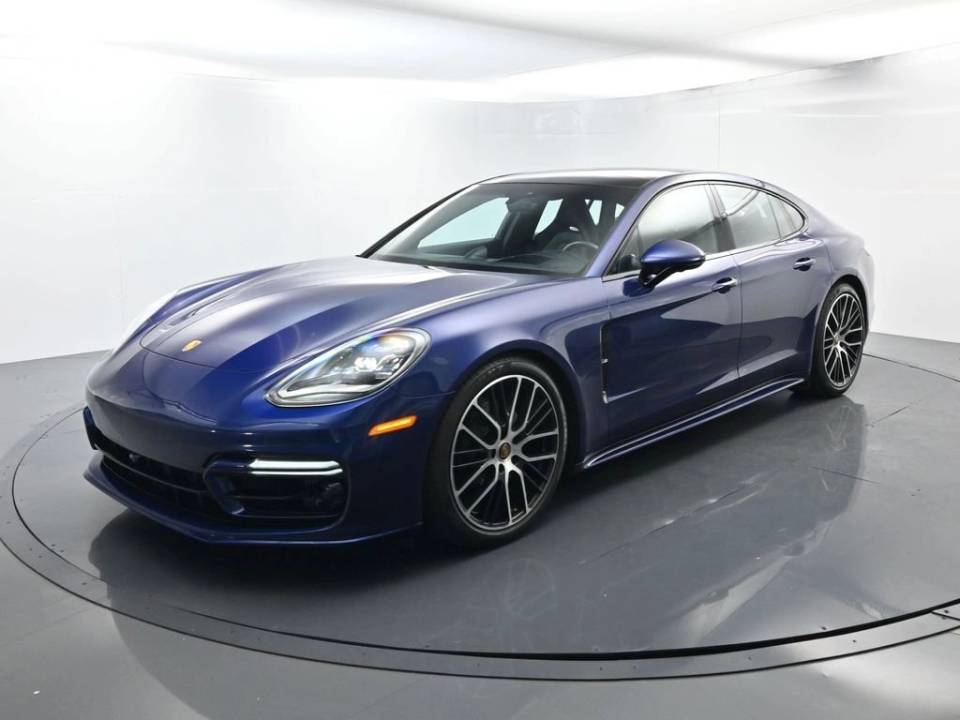 2022 Porsche Panamera