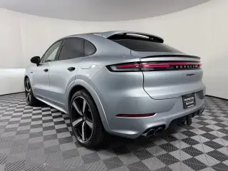 2026 Porsche Cayenne Coup E-Hybrid - Photo 21