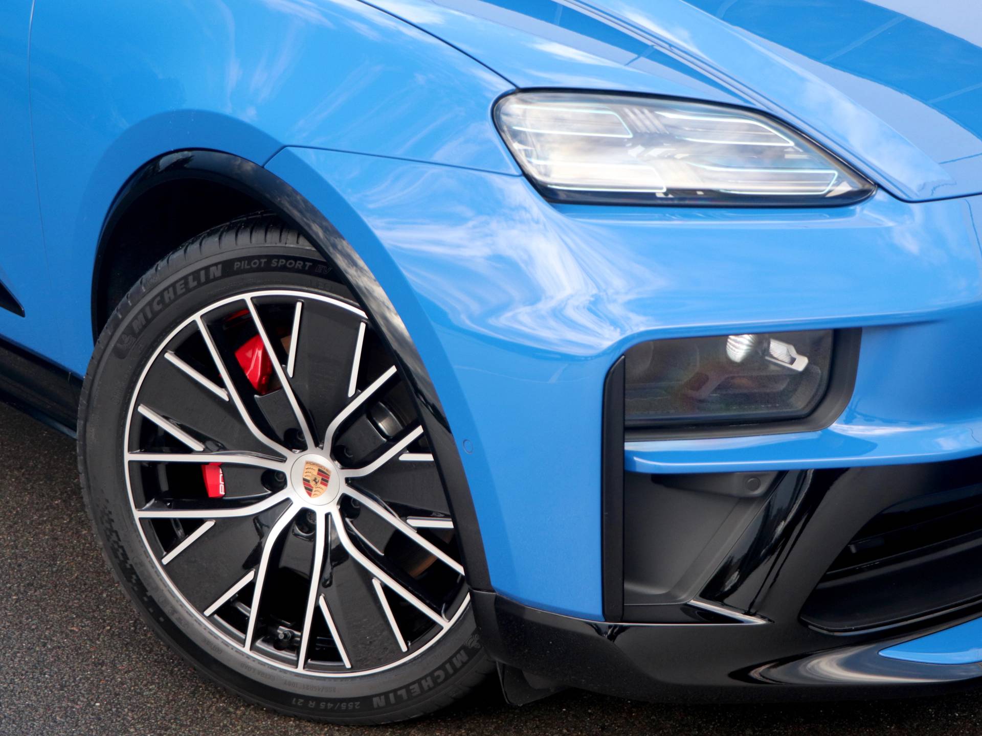 Macan GTS, photo 43 of 43