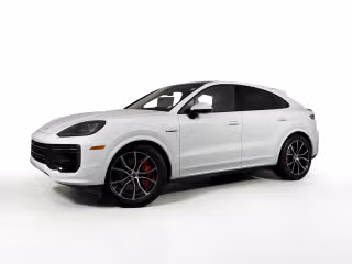 2025 Porsche Cayenne Turbo E-Hybrid's photo