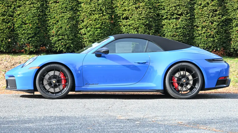 2026 Porsche 911 GTS - Photo 15