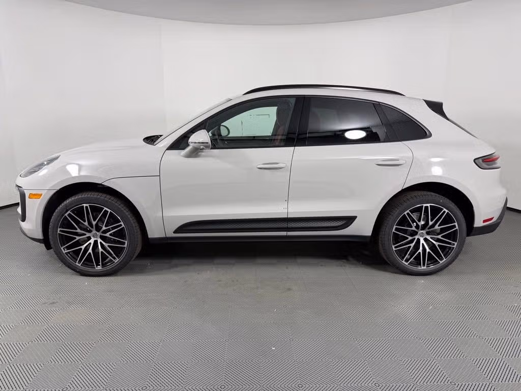 2026 Porsche Macan Base - Photo 12