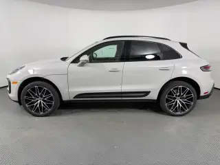 2026 Porsche Macan Base - Photo 13