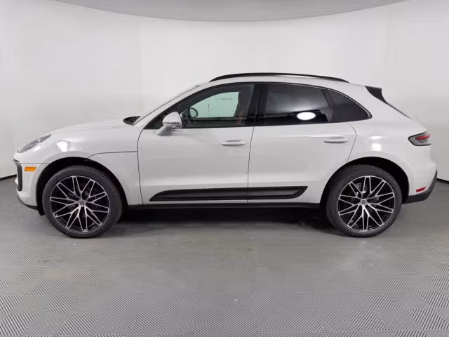 2026 Porsche Macan Base - Photo 10