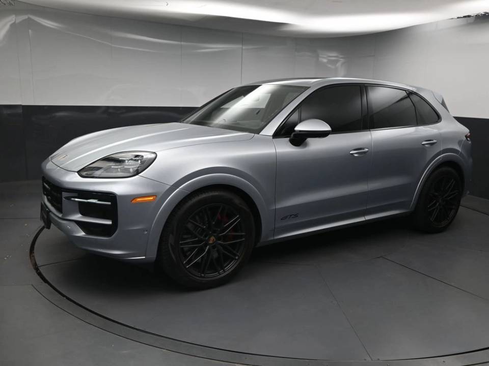 2025 Porsche Cayenne GTS