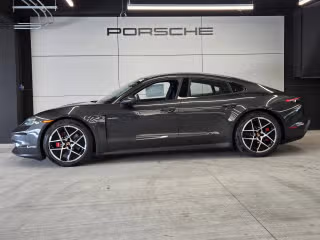 2026 Porsche Taycan S - Photo 9