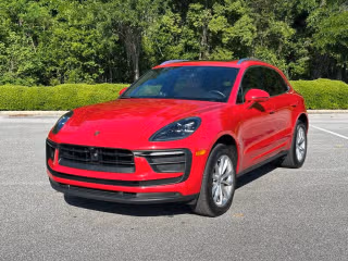2025 Porsche Macan's photo