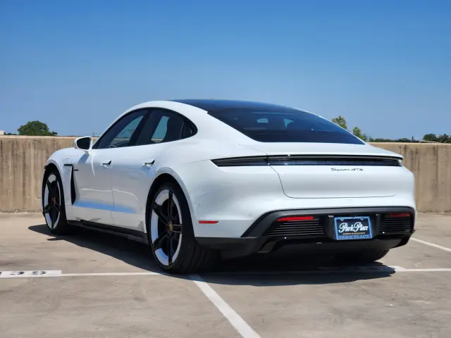 2026 Porsche Taycan GTS - Photo 22