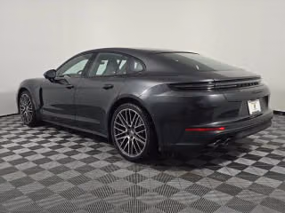 2026 Porsche Panamera Base - Photo 17