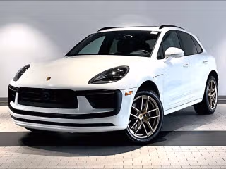 2025 Porsche Macan's photo
