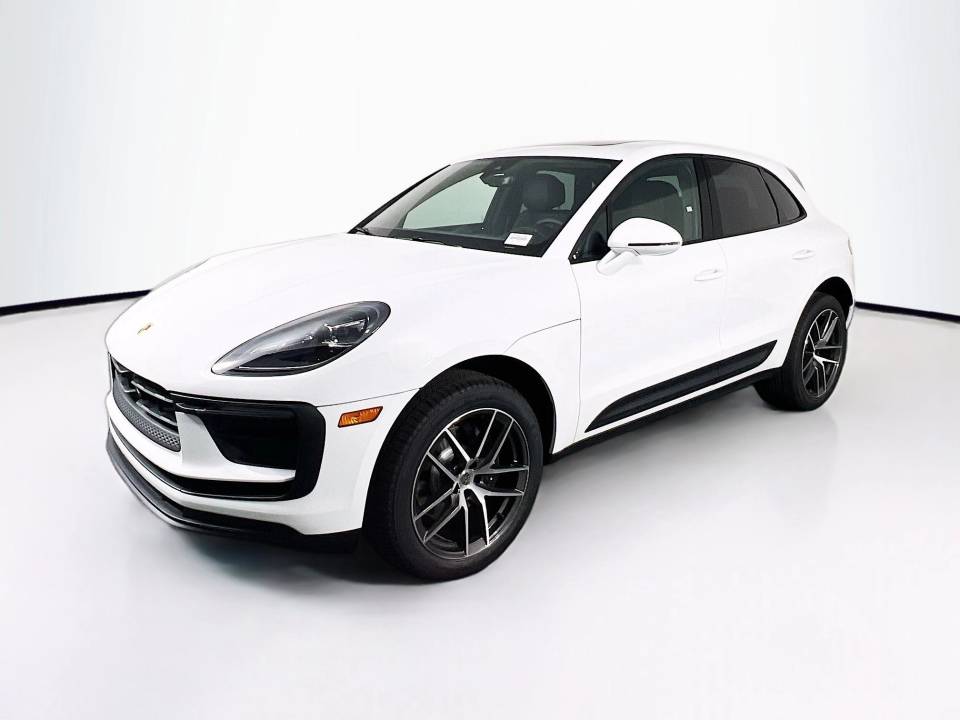 2026 Porsche Macan Base