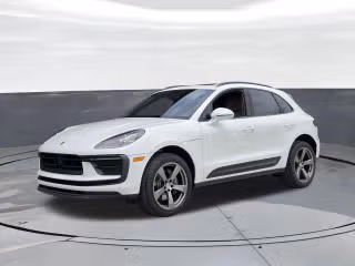 2026 Porsche Macan -'s photo
