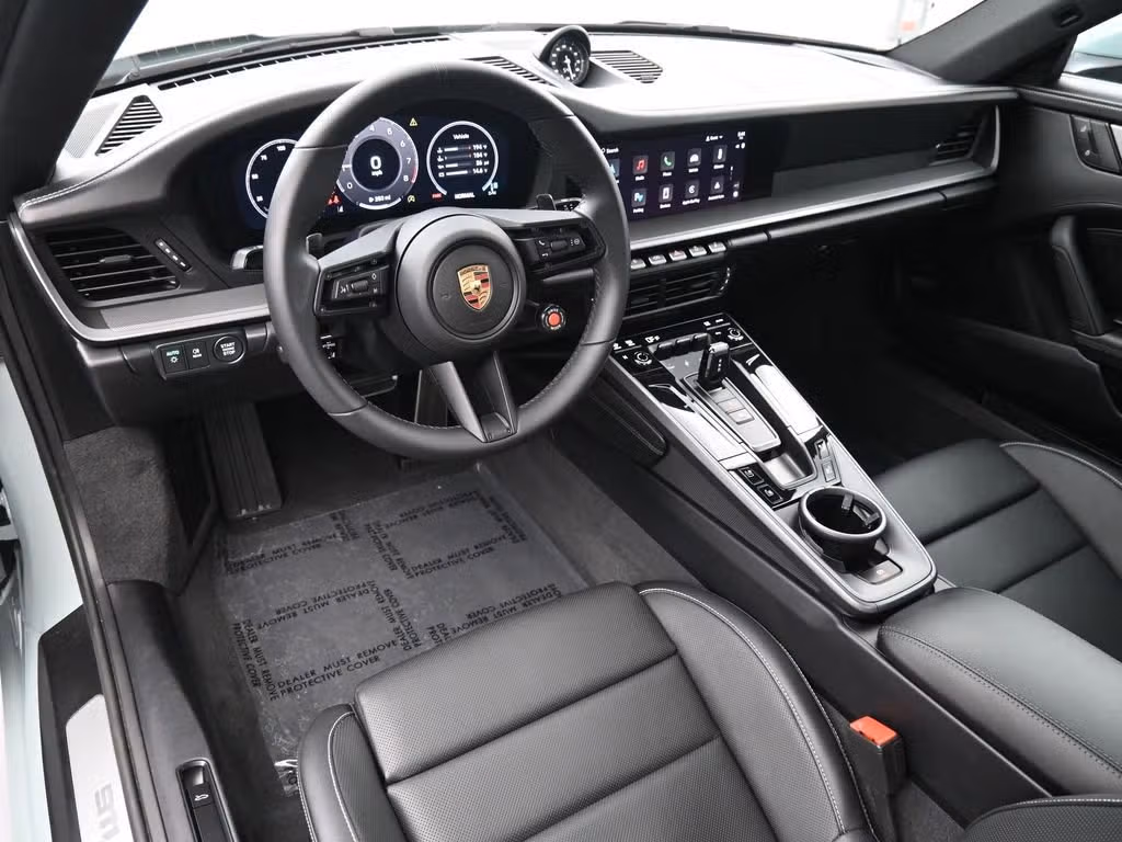 2025 Porsche 911 - Photo 28