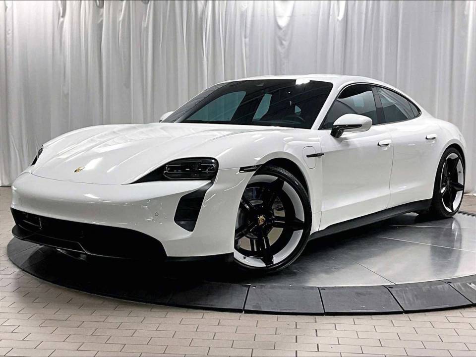2022 Porsche Taycan Base