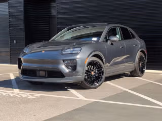 2026 Porsche Macan Macan Electric's photo