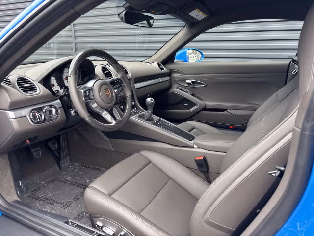 2025 Porsche 718 - Photo 26