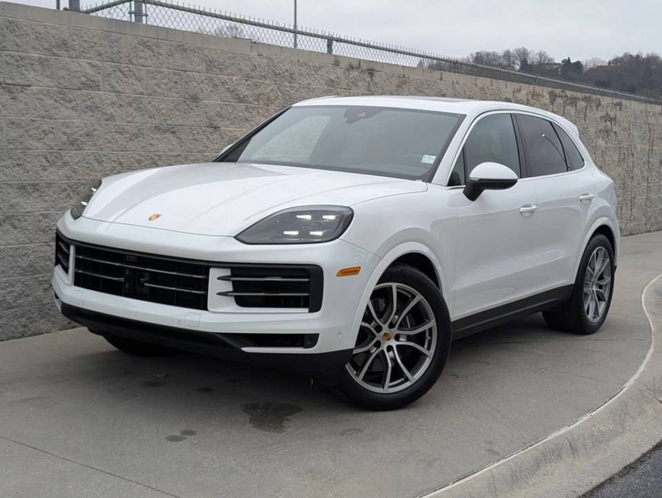 2025 Porsche Cayenne Base