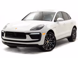 2025 Porsche Macan's photo