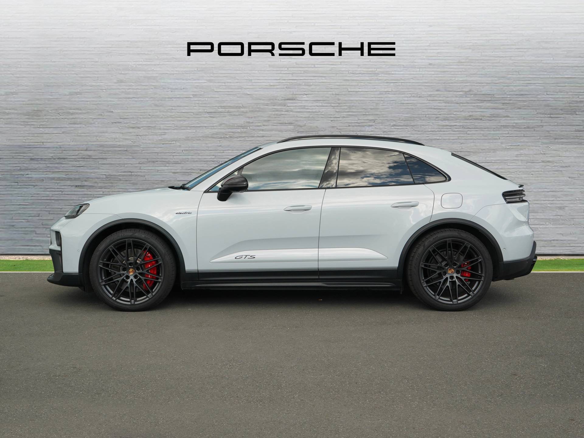 Macan GTS, photo 2 of 35