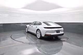 2025 Porsche Panamera Base - Photo 17