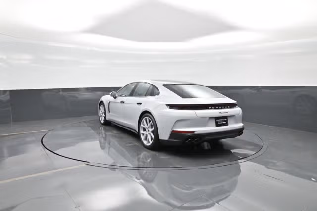 2025 Porsche Panamera Base - Photo 18