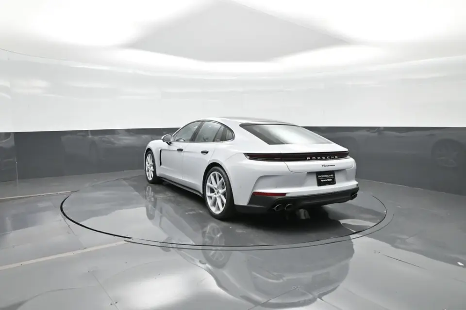 2025 Porsche Panamera Base - Photo 23