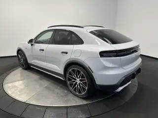 2026 Porsche Macan S - Photo 21