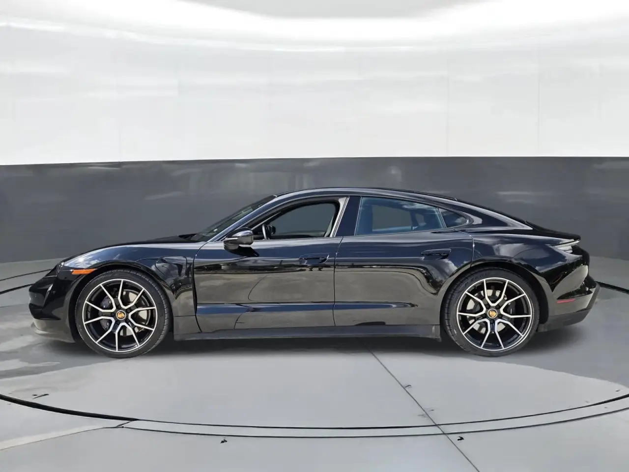 2024 Porsche Taycan Base - Photo 16