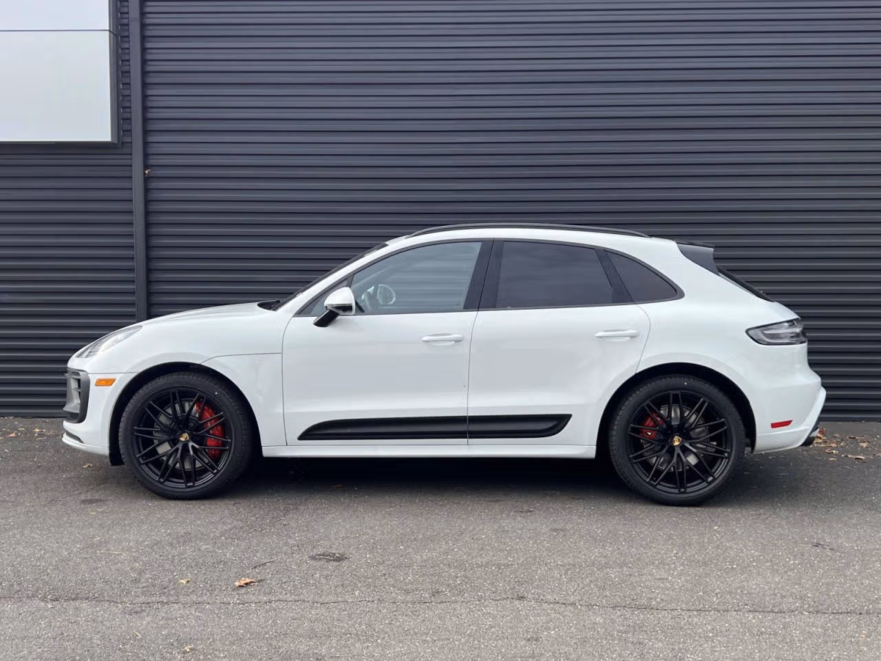 2026 Porsche Macan GTS - Photo 12