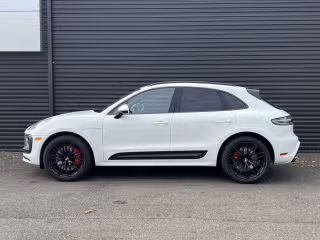 2026 Porsche Macan GTS - Photo 9