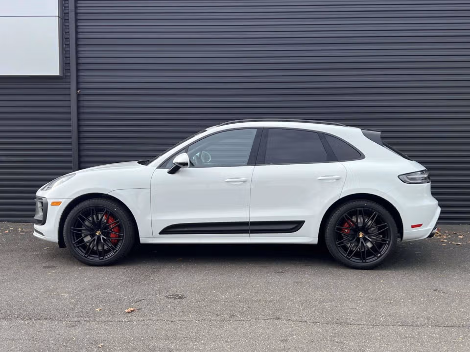 2026 Porsche Macan GTS - Photo 11