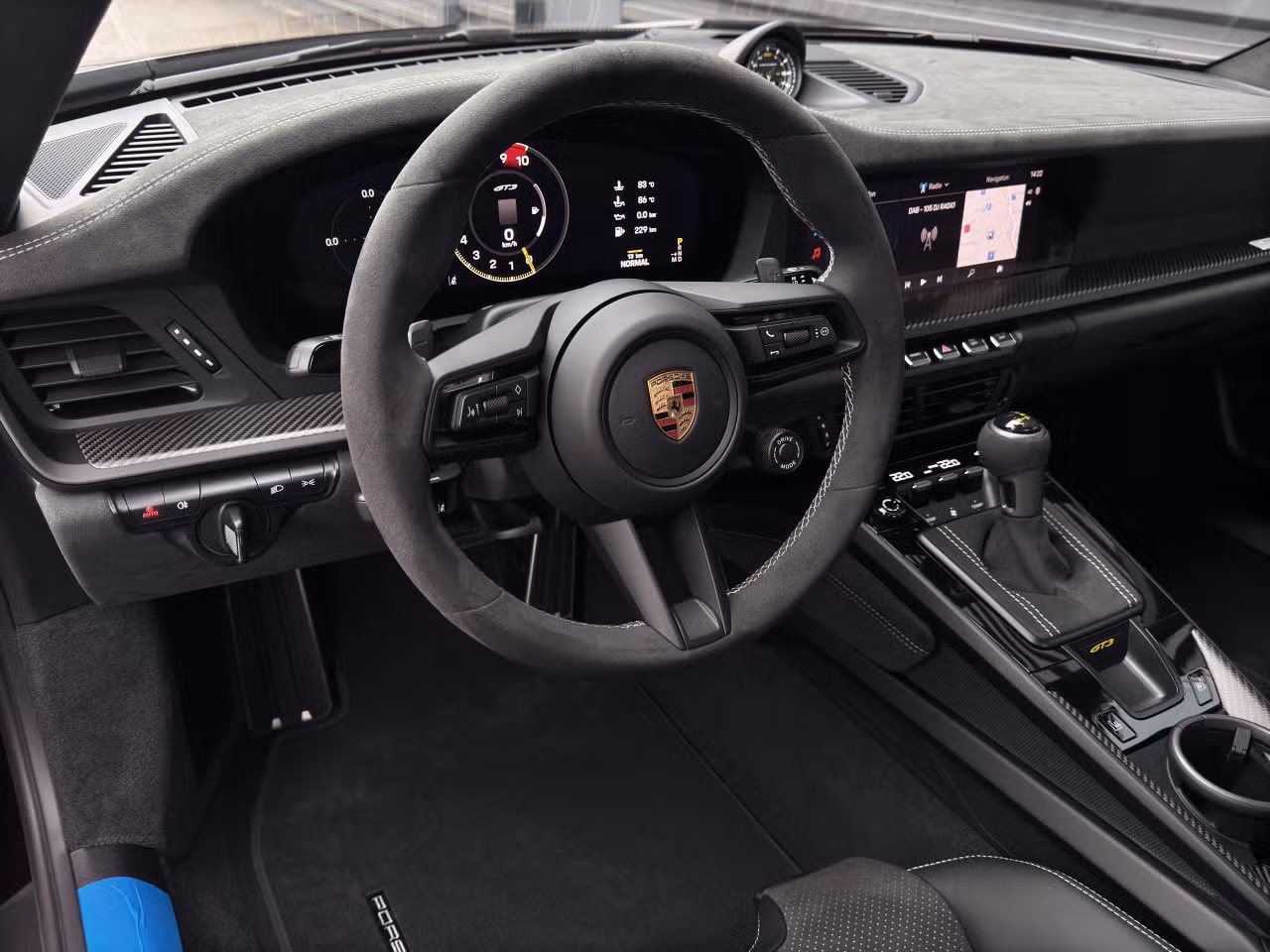 Visualizza 2026 Porsche 911 GT3, Interno, Interni con estensione delle parti in pelle/Race-Tex nere con colore a contrasto argento GT, 4 nella galleria