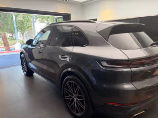 2024 Porsche Cayenne -'s photo