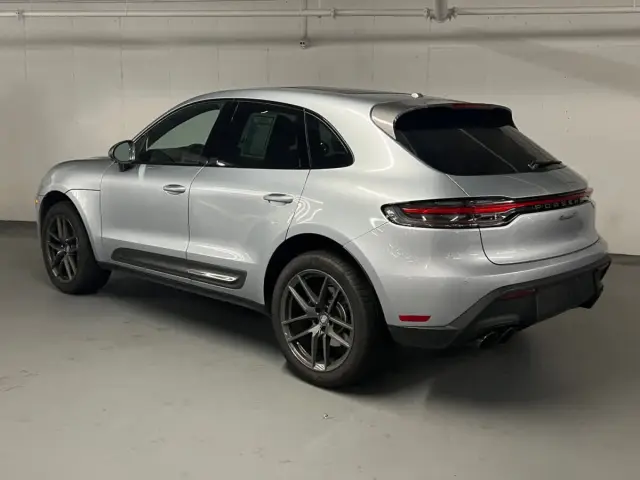 2026 Porsche Macan T - Photo 22