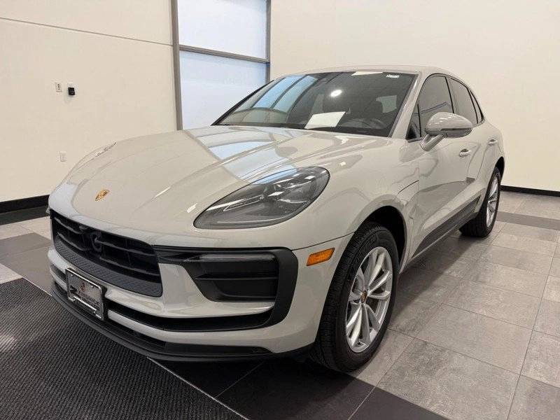 2025 Porsche Macan