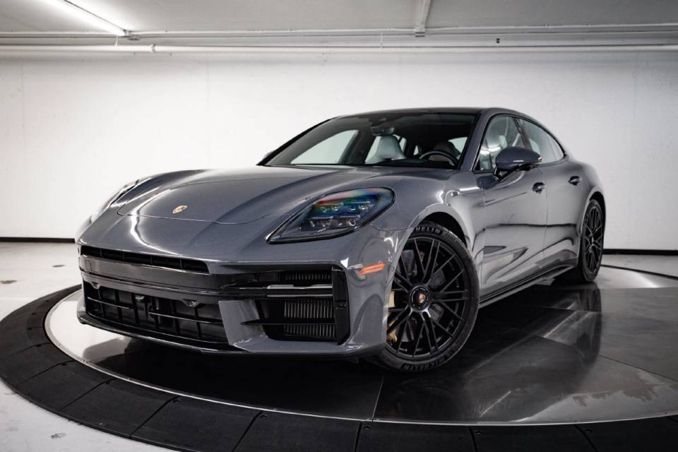 2026 Porsche Panamera