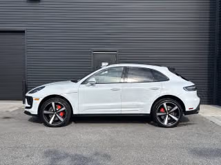 2026 Porsche Macan S - Photo 9