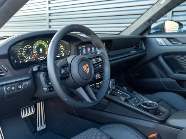 2026 Porsche 911 - Photo 26