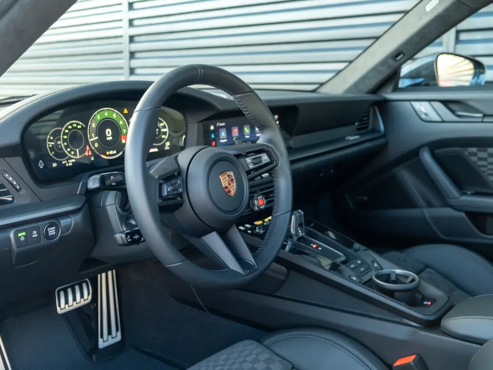 2026 Porsche 911 - Photo 31