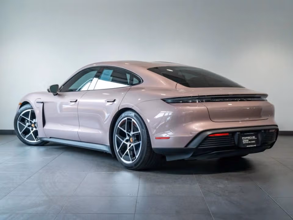 2025 Porsche Taycan 19