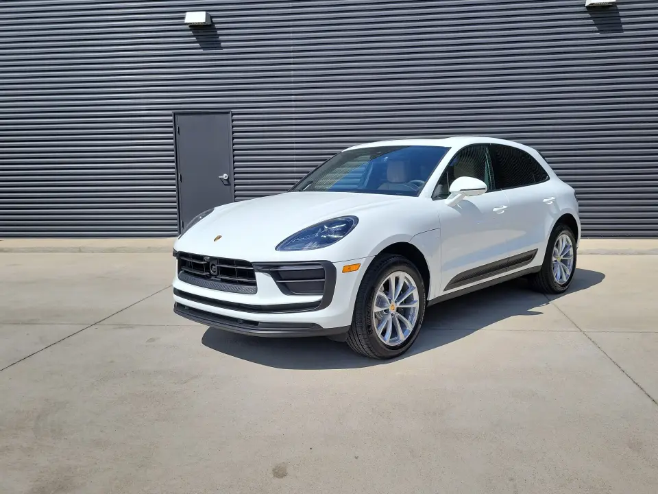 2026 Porsche Macan Base - Photo 7