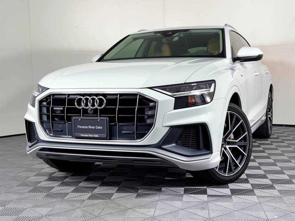 2020 Audi Q8 Premium Plus