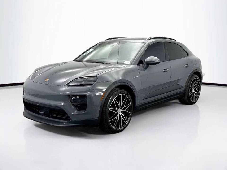 2026 Porsche Macan Base