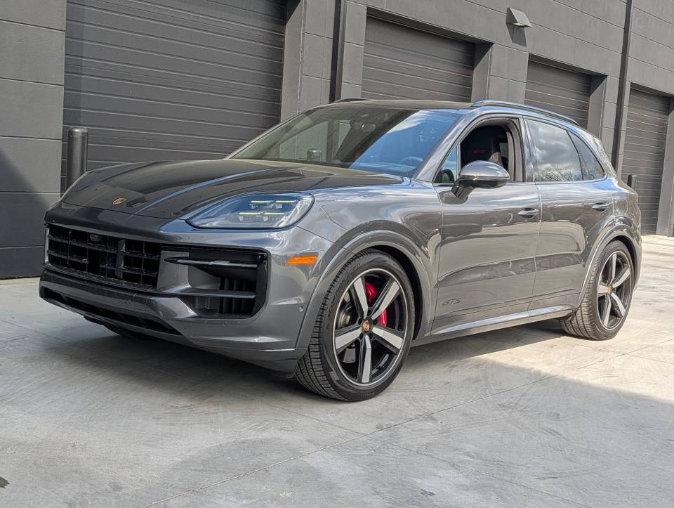 2025 Porsche Cayenne GTS