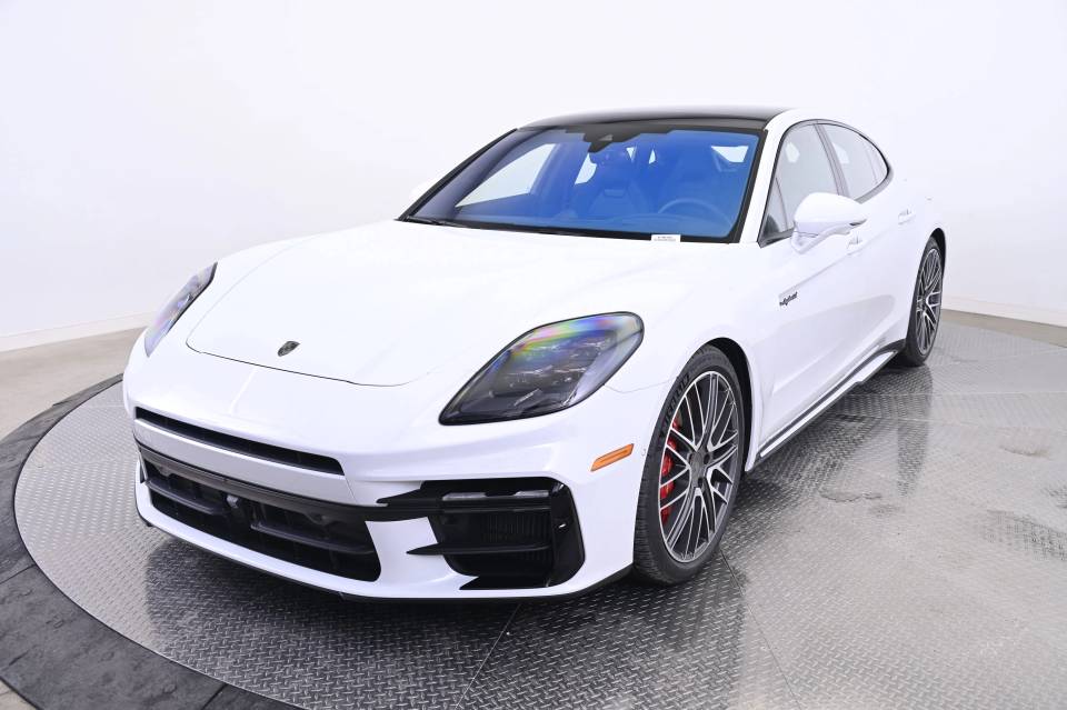 2026 Porsche Panamera