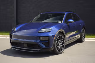 2025 Porsche Macan Macan Turbo Electric's photo