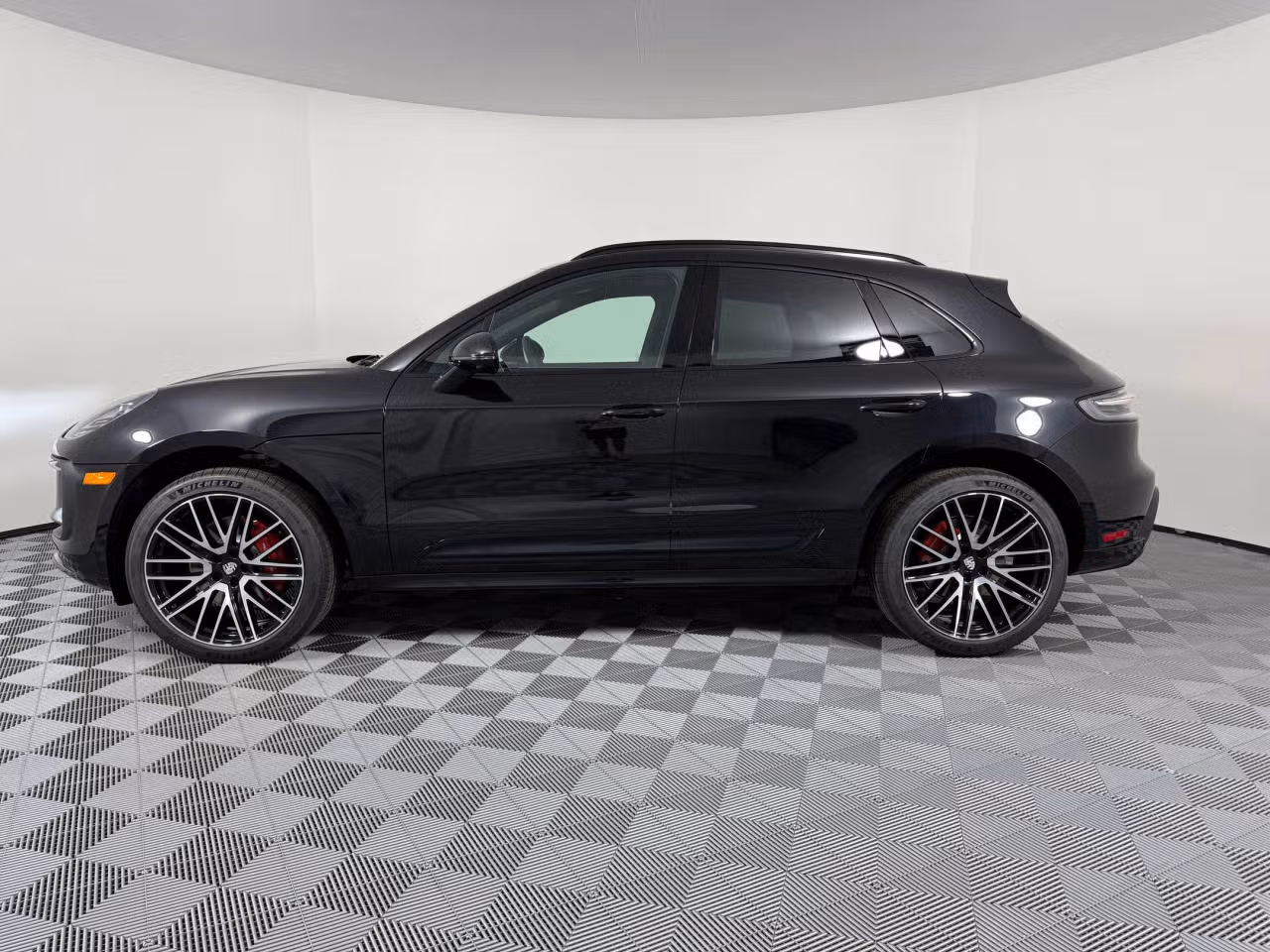 2026 Porsche Macan S - Photo 12